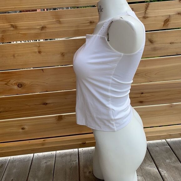 Akris punto white tee with shoulder details 6 small - Picture 5 of 10